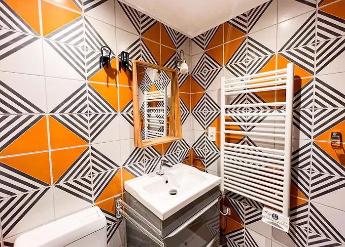 Flat Parking & Balcony Mont Blanc View Apartman *